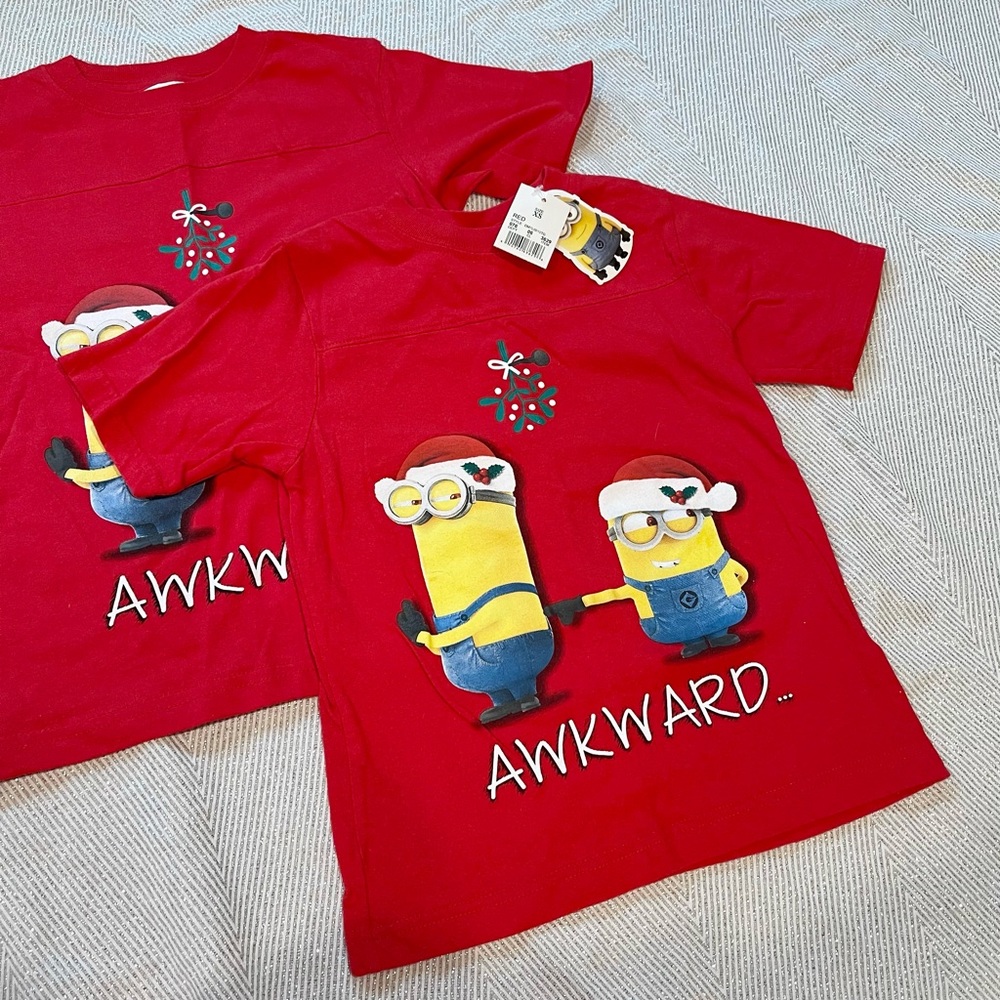 Despicable Me Minions Red Christmas T-Shirt Kids Size XS